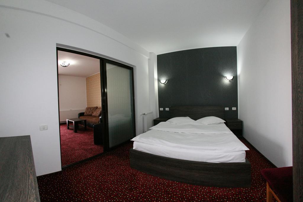 Hotel Rebis Brăila Dış mekan fotoğraf