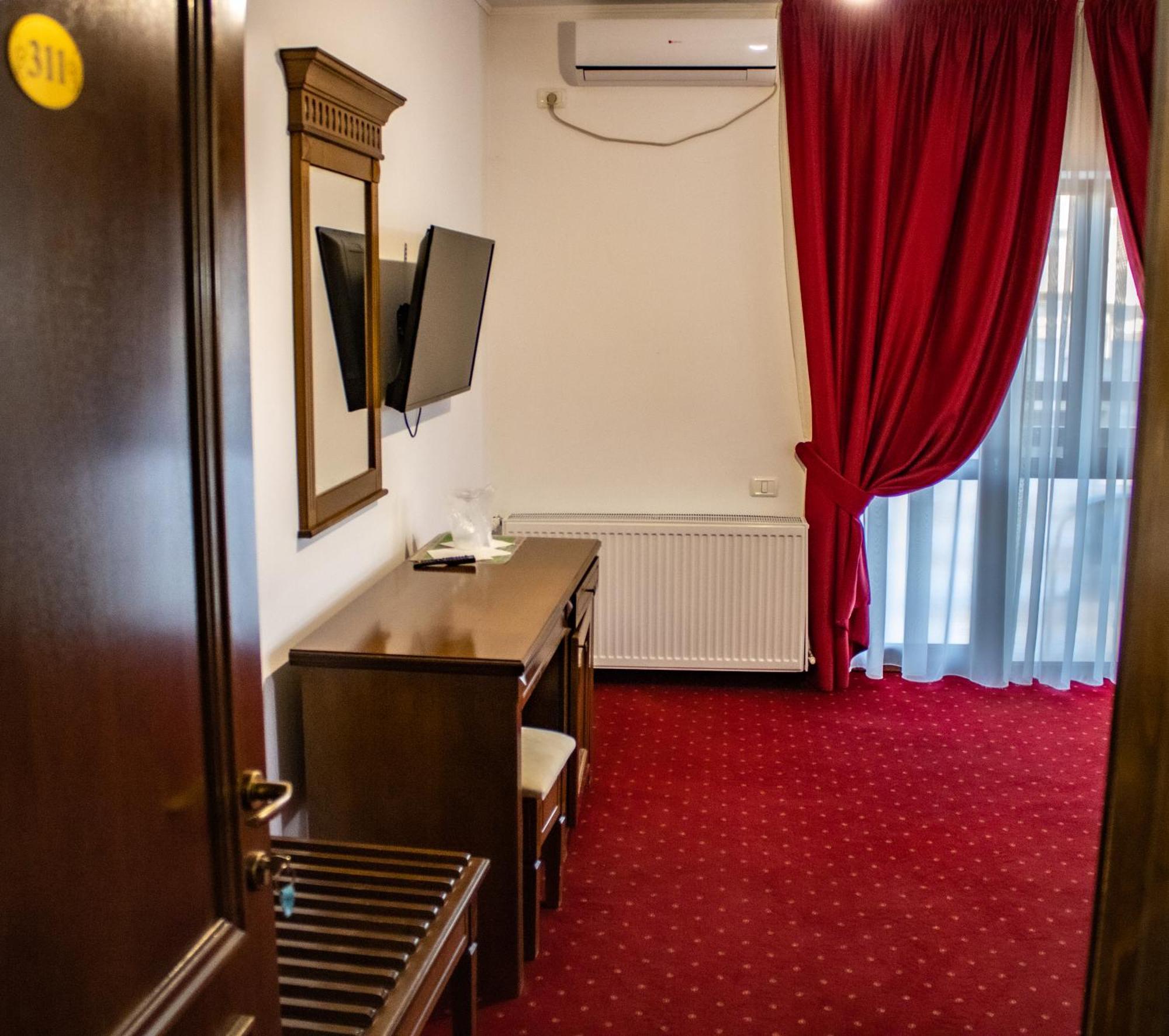 Hotel Rebis Brăila Dış mekan fotoğraf