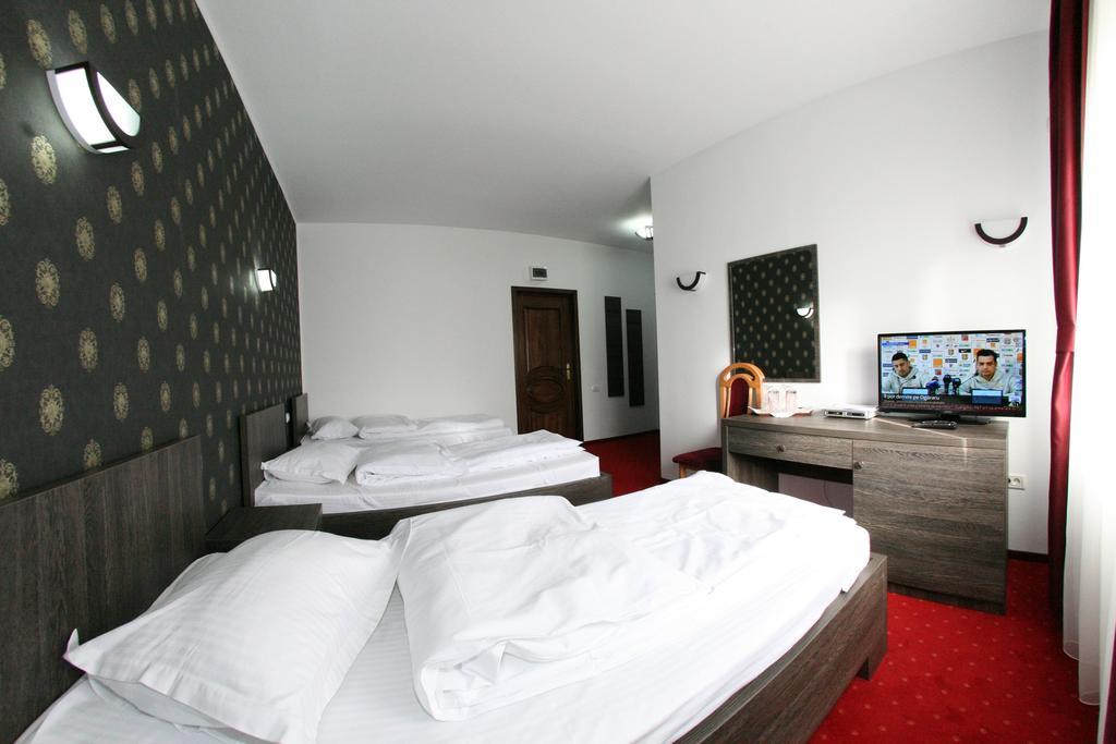 Hotel Rebis Brăila Oda fotoğraf