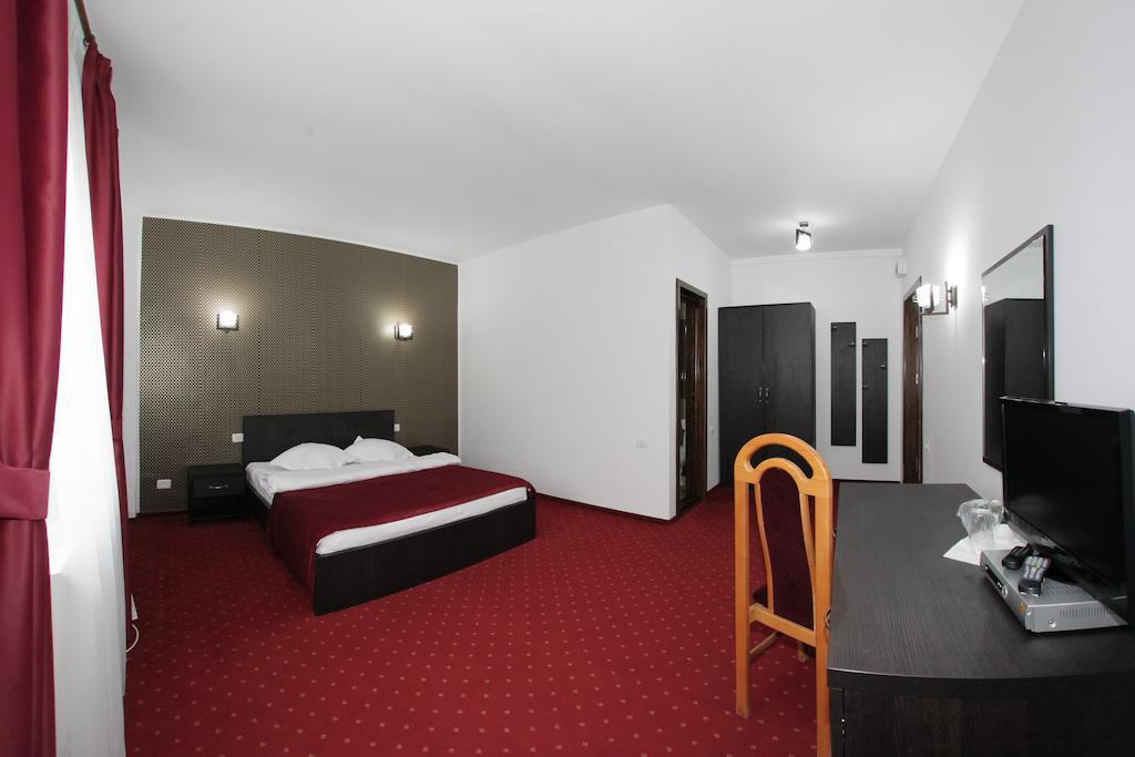 Hotel Rebis Brăila Oda fotoğraf